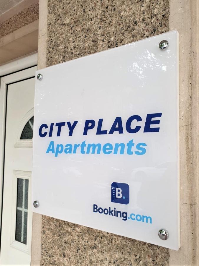 City Place Apartments คูมาโนโว ภายนอก รูปภาพ