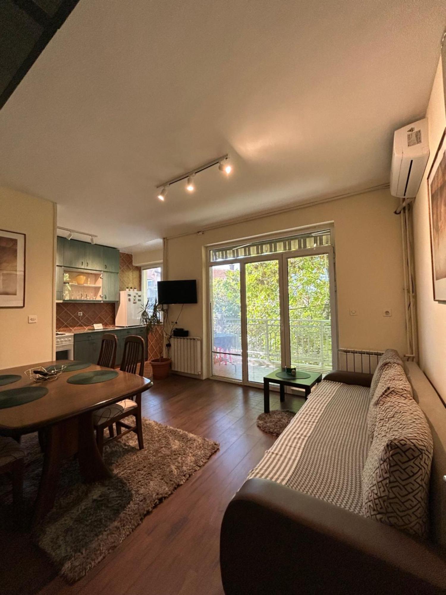 City Place Apartments คูมาโนโว ภายนอก รูปภาพ