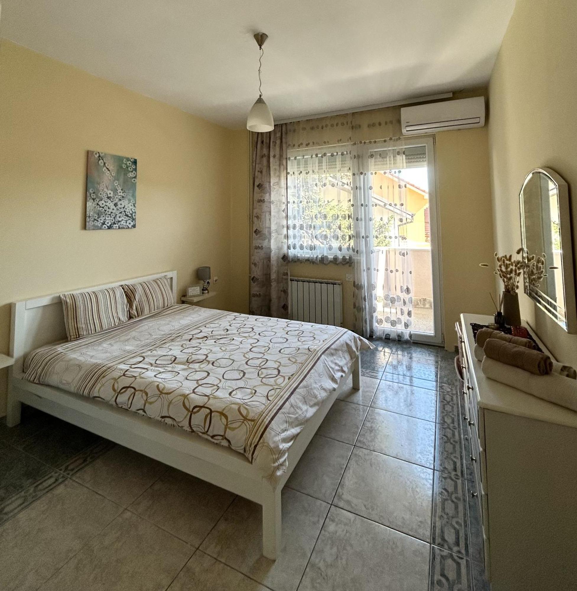 City Place Apartments คูมาโนโว ภายนอก รูปภาพ